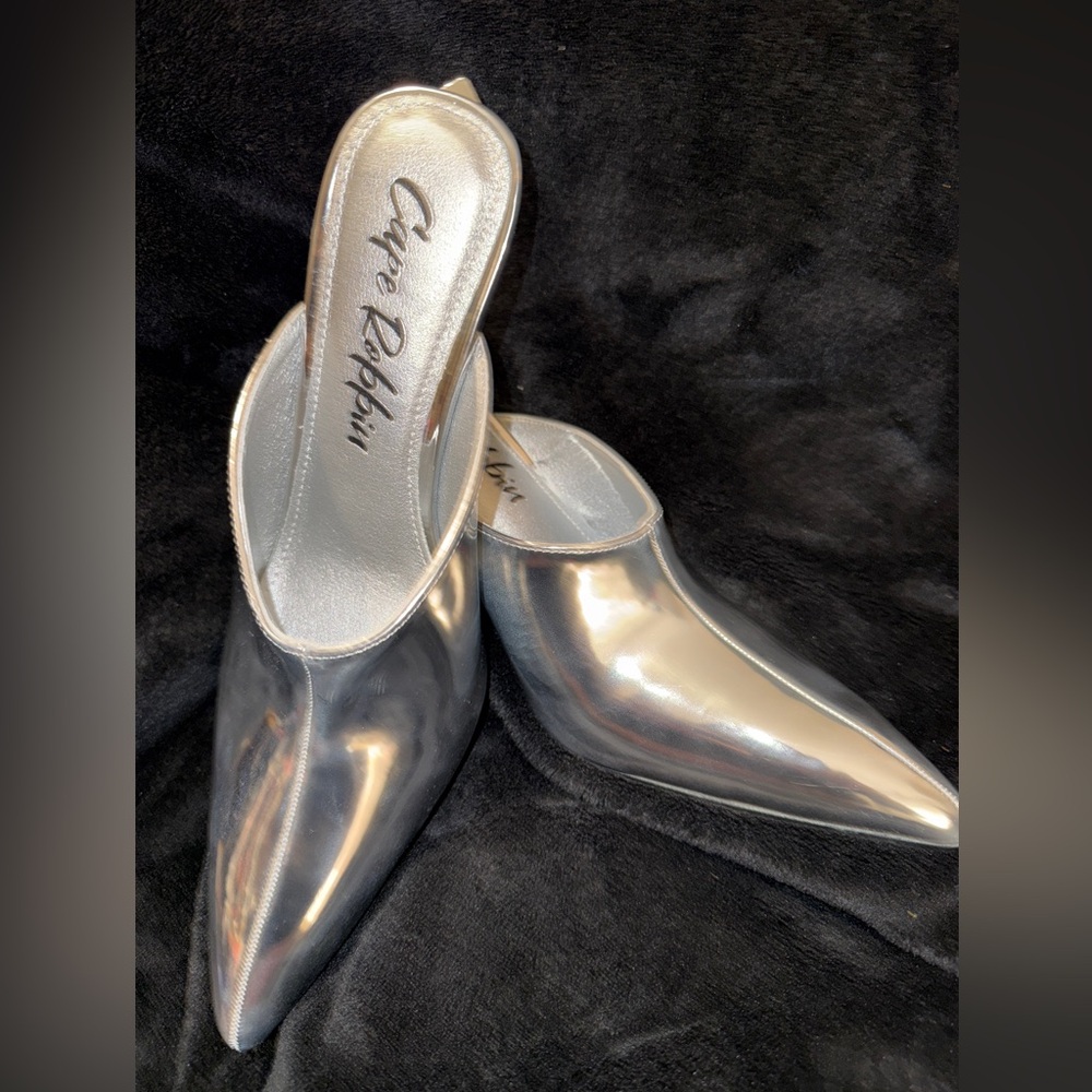 Cape Robbin Metallic Silver Lamb Statement Pointed Toe Mule Heels Sz 8.5 - Picture 9 of 17